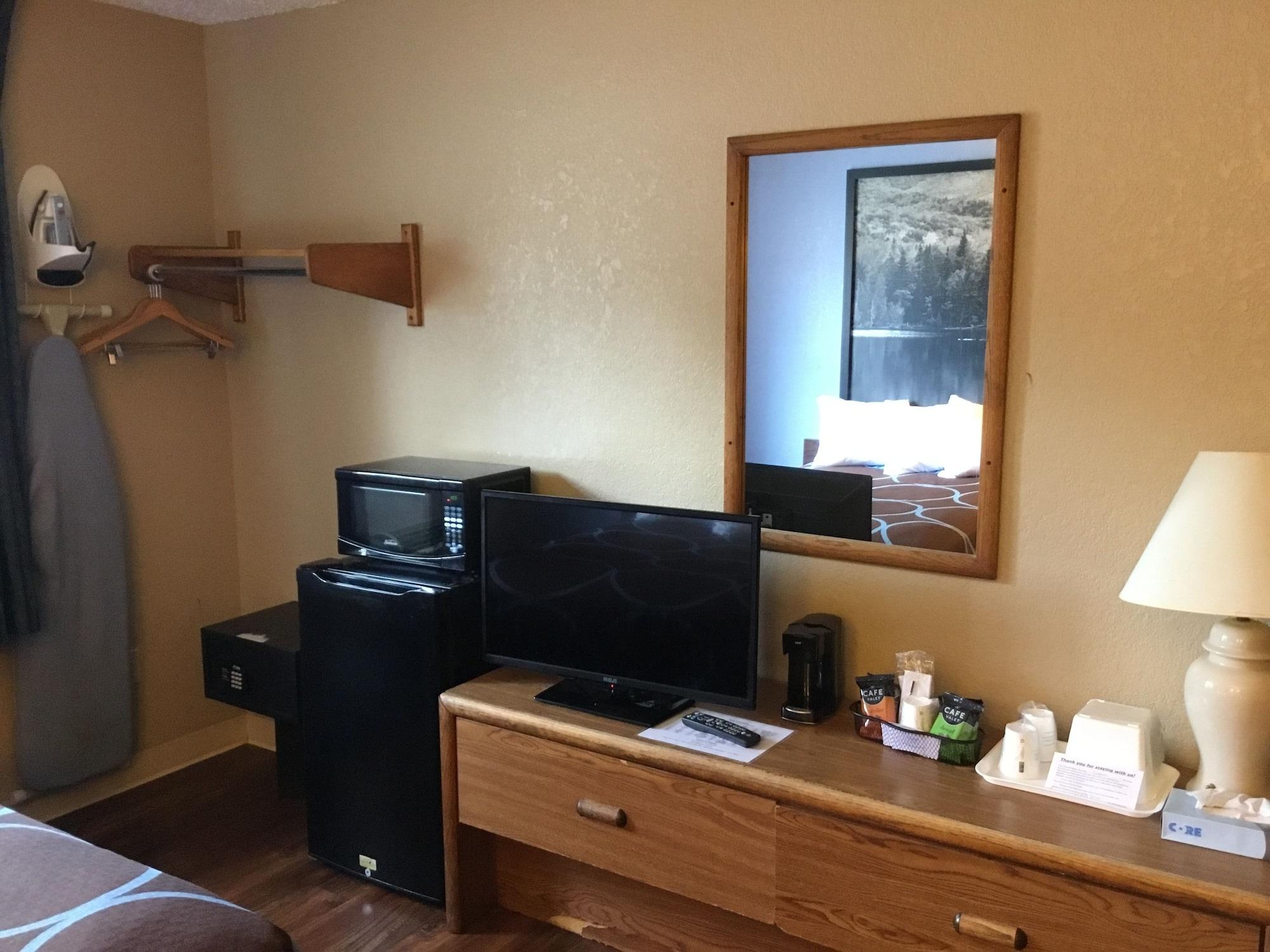 Super 8 By Wyndham Newburgh/West Point Stewart Intl Airport Motel Luaran gambar