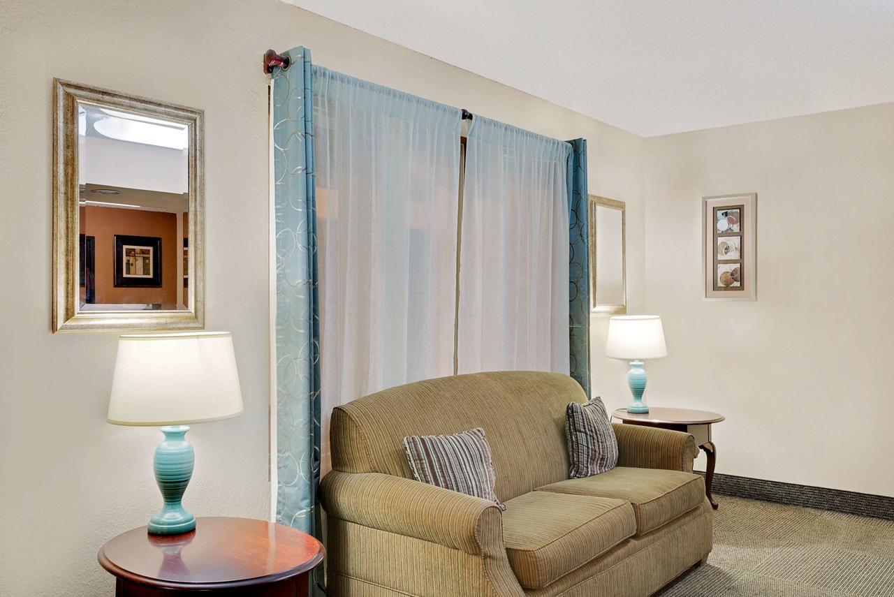 Super 8 By Wyndham Newburgh/West Point Stewart Intl Airport Motel Luaran gambar